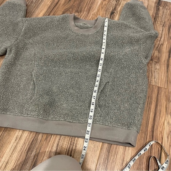 Madewell Polartec® Fleece Crewneck Sweatshirt - Picture 8 of 10
